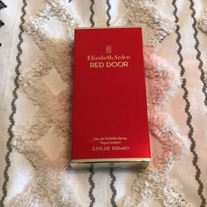 Elizabeth Arden Red Door Perfume